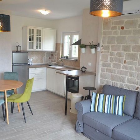 Apartments Batistić Supetarska Draga Zewnętrze zdjęcie