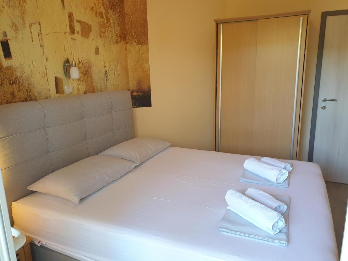 Apartments Batistić Supetarska Draga Zewnętrze zdjęcie